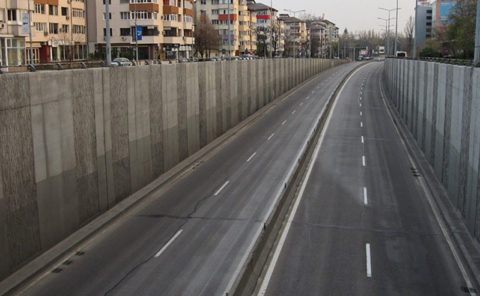 Covid 19 Autoroute déserte