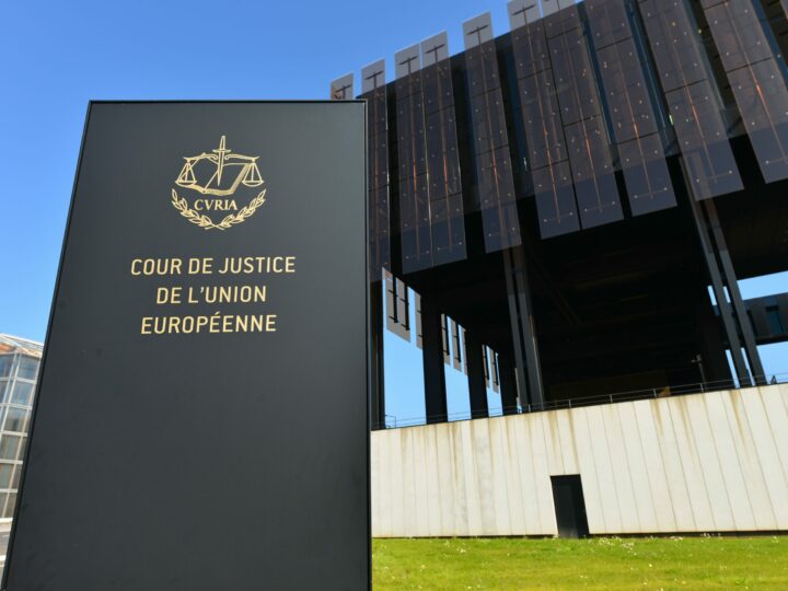 Migrations, arrêts juridiques et déclinaison de stratégies : une période estivale inhabituellement (et politiquement) chargée en Europe